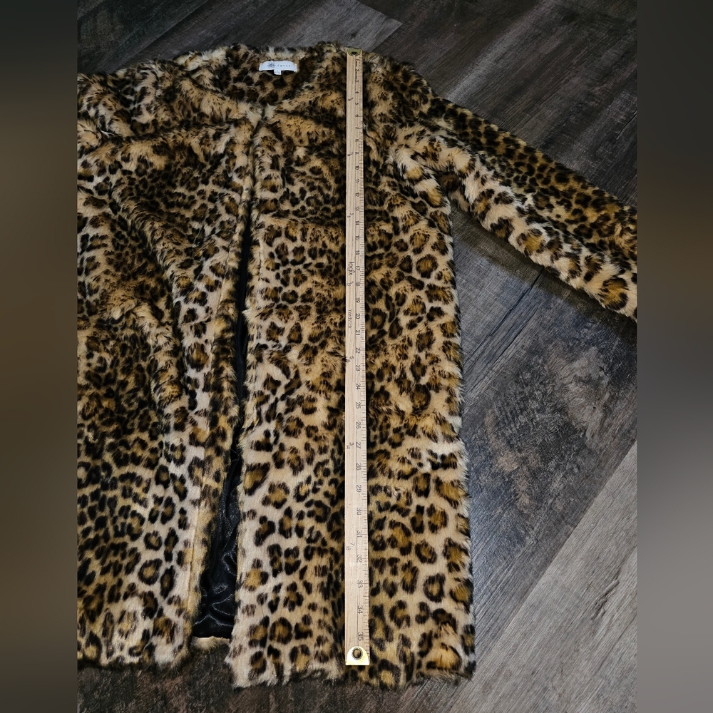 Fever, Women' Size Large, Leophard Print Faux Fur Coat - Picture 8 of 12